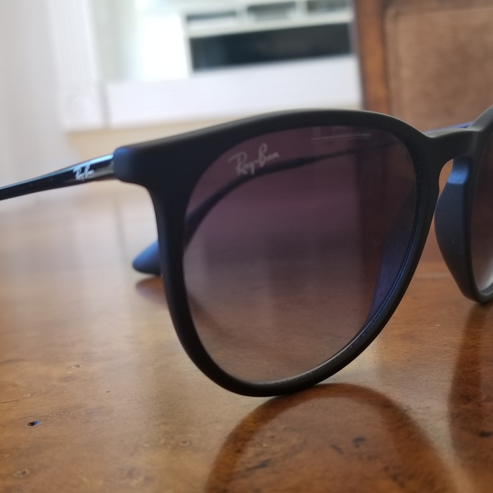 Ray-Ban Erikas Authentic w/case